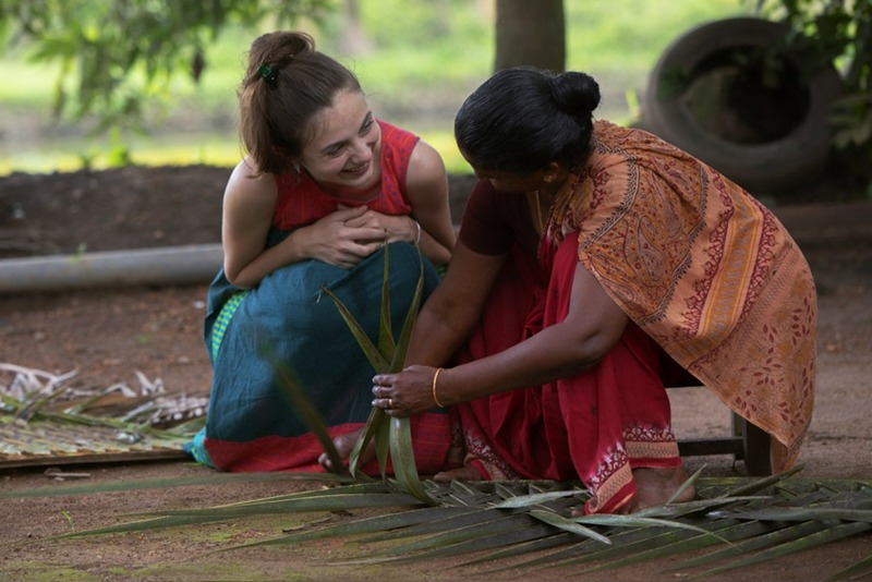 Weaving Coconut Leaves Weaving Coconut Leaves