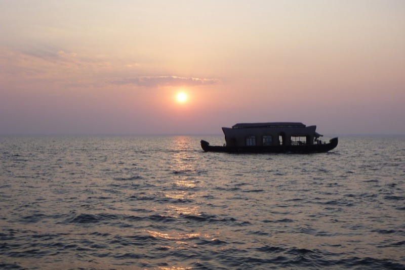 Houseboat Cruise Houseboat Cruise